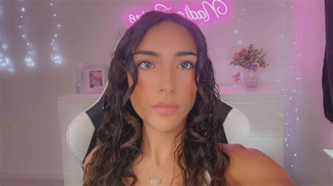 nadia twitch nude|Nadia Onlyfans